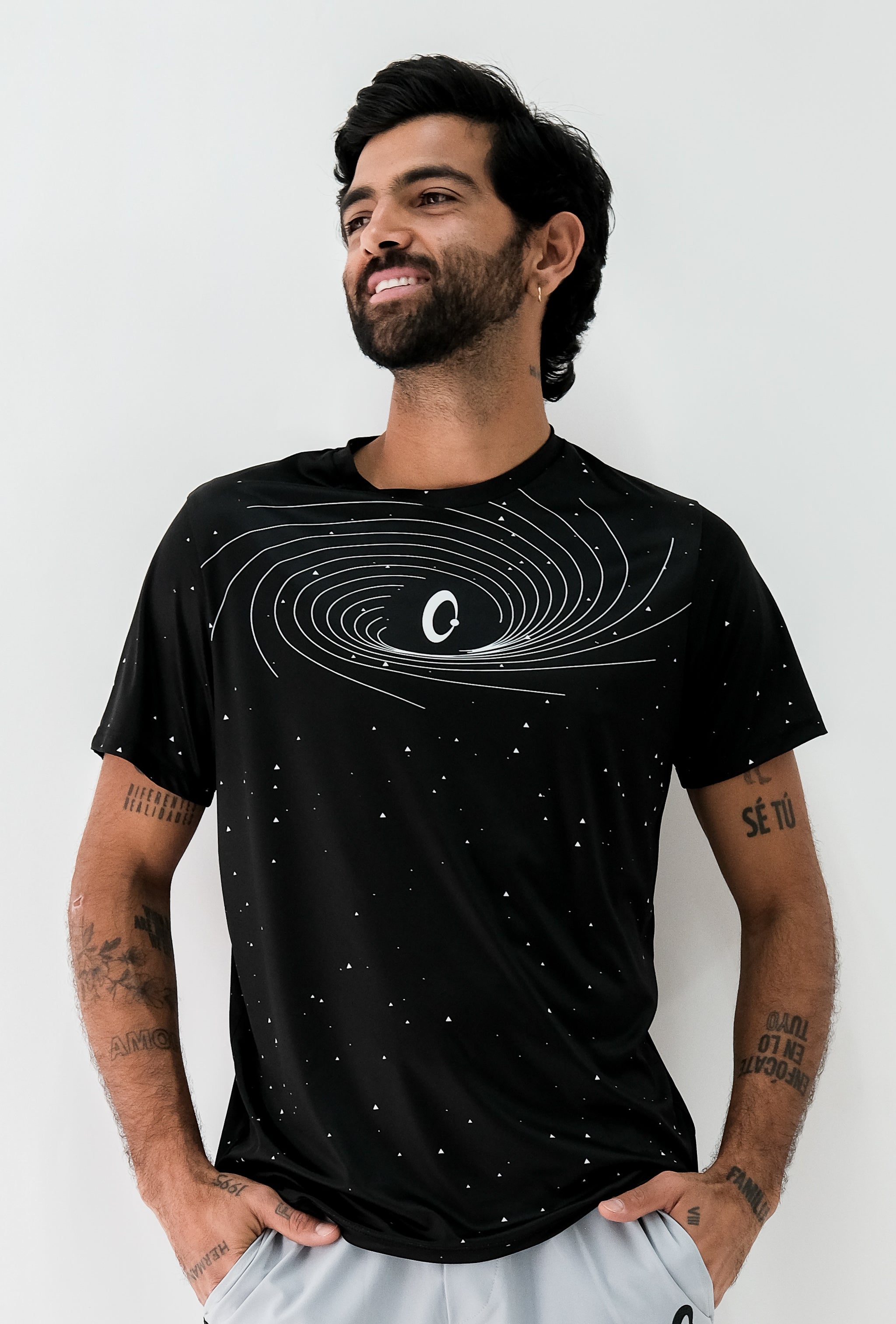 Hoyo Negro Classic Men's T-shirt